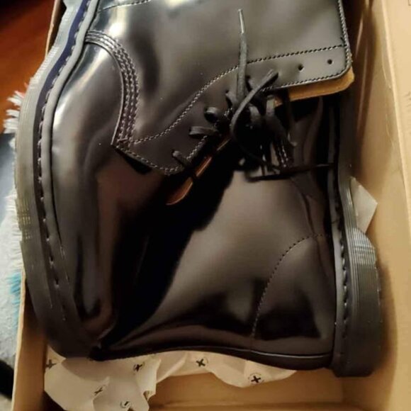 BLACK, not brownish as my phone makes it on pictures. Excellent condition, just - Picture 3 of 9